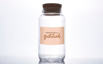 Pon en práctica la gratitud con ayuda de este frasco.