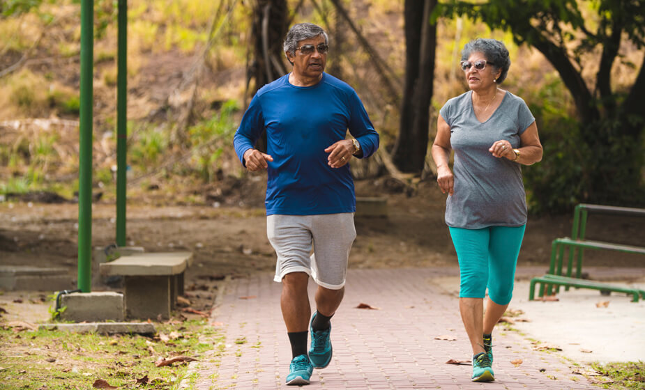 Conoce los beneficios de hacer ejercicio para los adultos mayores.