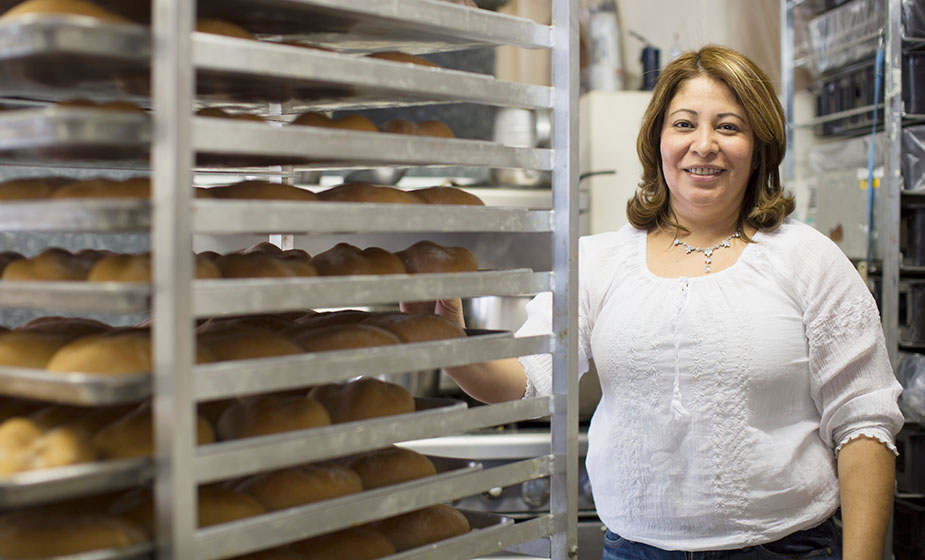 Conmemorar Día de La Mujer como emprendedora