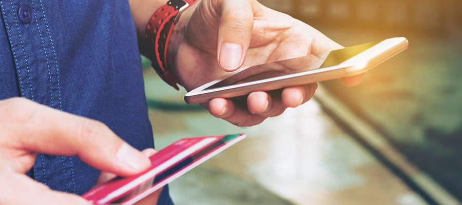 ¿Puedo usar la banca digital con una tarjeta de débito?
