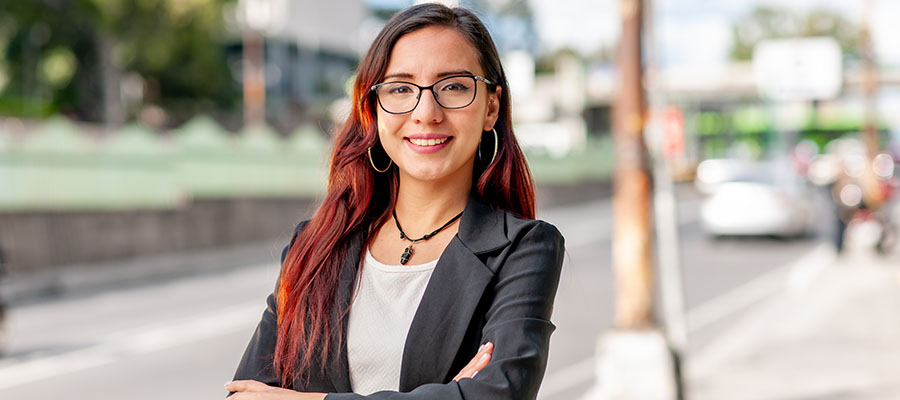 Si, puedes estudiar para emprender pero necesitas experiencia.